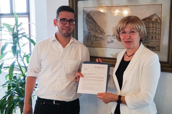 Bürgermeister Sven Schrade - Birgit Becker, Vorsitzende der Geschäftsführung der Bundesagentur für Arbeit